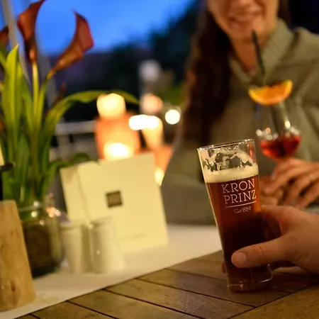 Hotell Der Kronprinz 4*